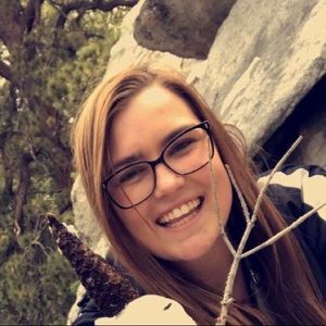 Meet your Posher, Abby